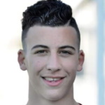 Víctor Parada Defender