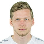 B. Blume Midfielder