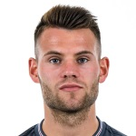 E. Löwen Midfielder