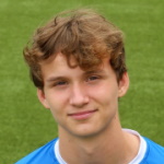 R. van den Berg Defender