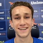 Arthur Chaves Defender