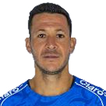 R. González Defender