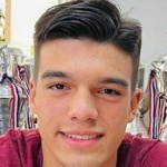 T. Cáceres Defender