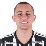 Vitor Reis Defender