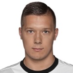Ł. Moneta Midfielder