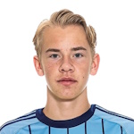 Carl Selfven Midfielder