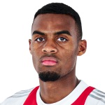 R. Gravenberch Midfielder